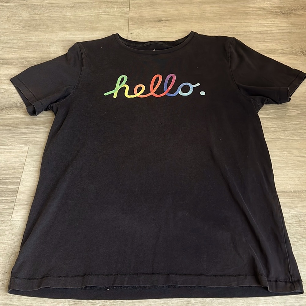 Apple T shirt